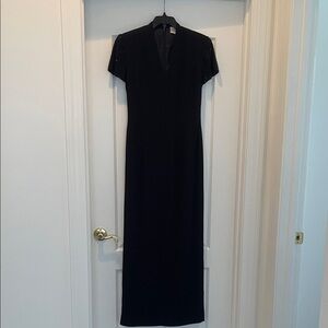 Elegant Formal Black Maxi Dress- Size -6 ✨